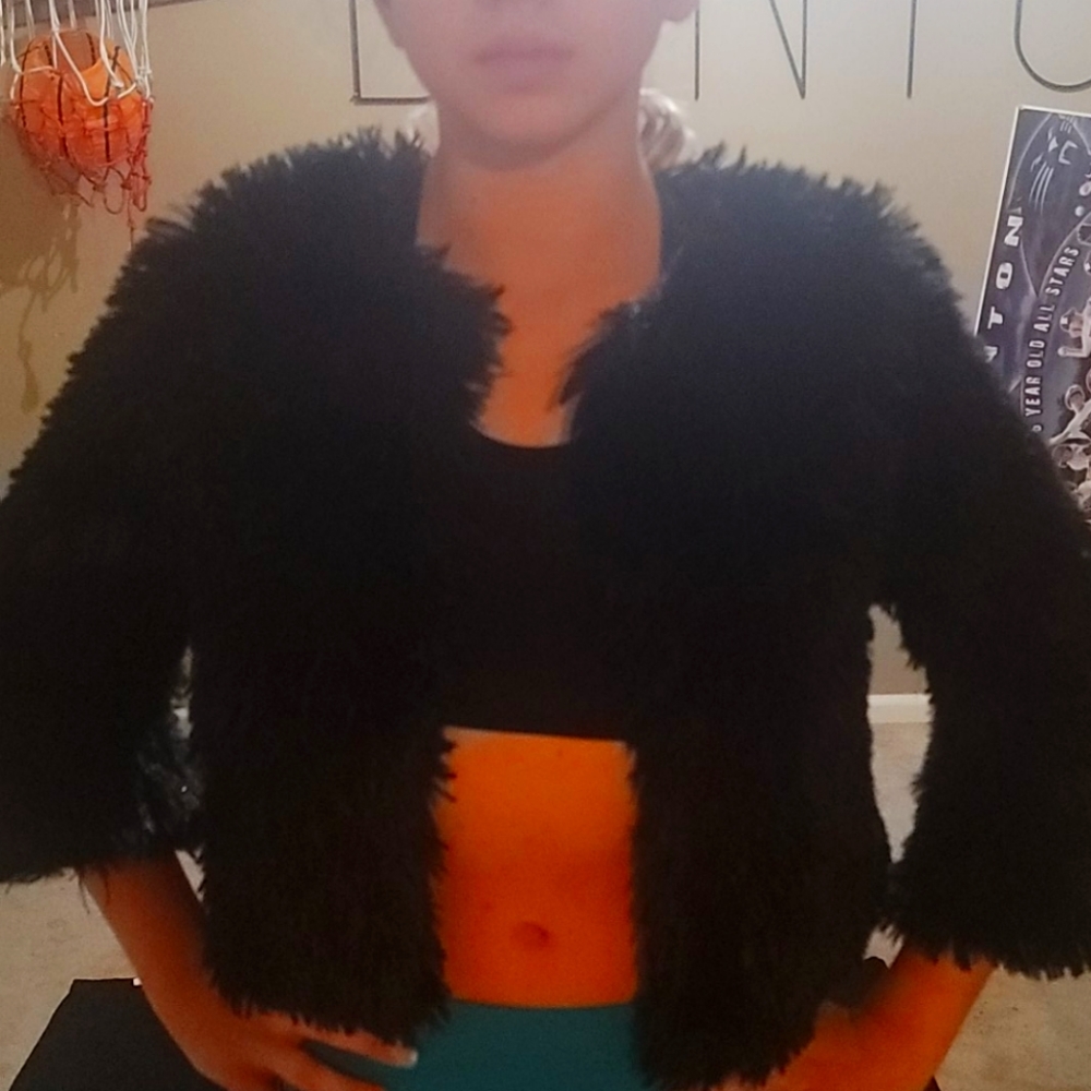 Faux fur crop jacket